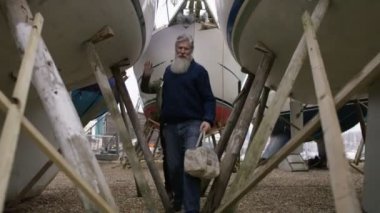 4 k tersane işçileri yenilenmiş veya yeni inşa edilmiş tüm tekneler kontrol