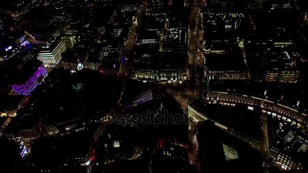 Vista Aérea Panorámica Los Edificios Ciudad Londres Tráfico Iluminado Por — Vídeos de Stock