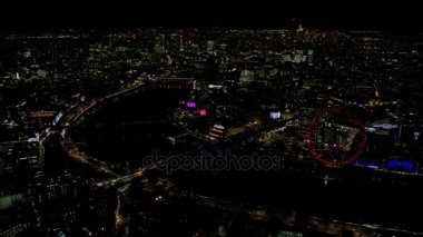Londra Şubat 2017-4k hava panoramik, London Eye ve birçok diğer yerler de dahil olmak üzere gece Londra cityscape