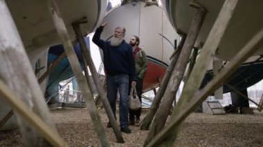 4 k tersane işçileri yenilenmiş veya yeni inşa edilmiş tüm tekneler kontrol