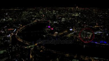 Londra Şubat 2017-4k hava panoramik, London Eye ve birçok diğer yerler de dahil olmak üzere gece Londra cityscape