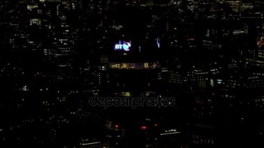 Londra Şubat 2017 - gece hava da daha önce Post Office Tower ve Londra Telekom Kulesi bilinen B T kuleye bakış