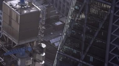 Londra Şubat 2017 - Kornişon ve Lloyds bina da dahil olmak üzere Londra'nın finans bölgesine ikonik gökdelenlerin havadan görünümü