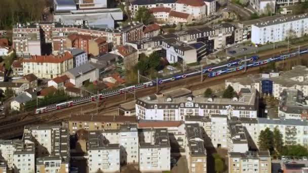 Vista Aérea Habitação Residencial Ferroviária Nos Arredores Paris — Vídeo de Stock