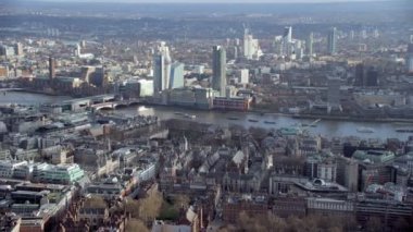 Londra'nın Kraliyet Mahkemeleri adalet ve çevresi yukarıda 4 k havadan görünümü