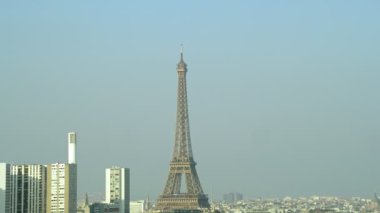 4 k panoramik hava manzara, Eyfel Kulesi ve Binalar ve gökdelenler de Paris