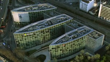 Paris Şubat 2017-4k kurumsal ofis binaları La savunma, iş bölgesi şehrin havadan görünümü