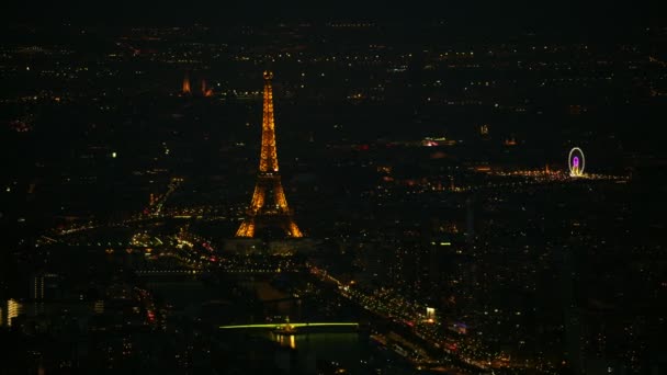 Vista Aérea Noturna Paris Com Torre Eiffel Grande Roue — Vídeo de Stock