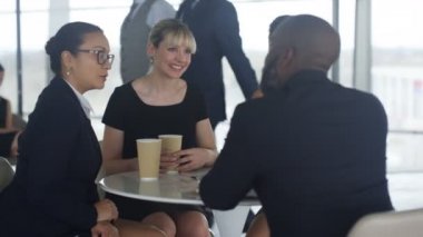 4 k kurumsal iş takım sallamak eller bir anlaşma office koparma alanında