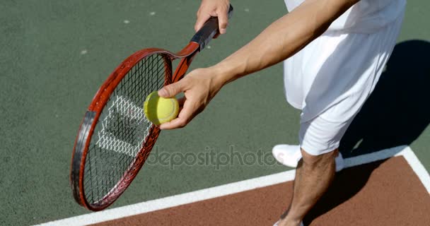 Giocatore Tennis Che Lancia Palla Aria Servire Super Slow Motion — Video Stock