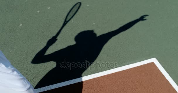 Sombra Del Jugador Tenis Saltando Para Golpear Pelota Cámara Súper — Vídeos de Stock