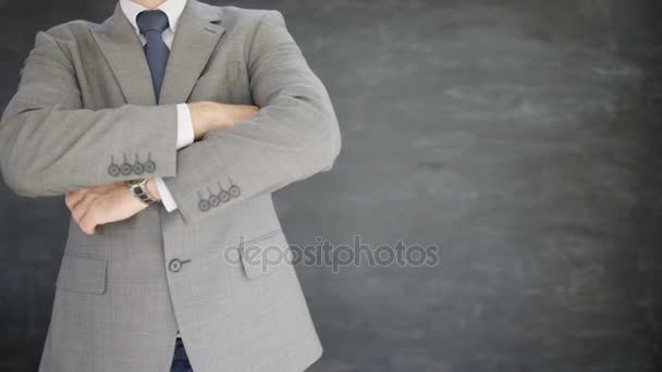 Homme Méconnaissable Donnant Pouces Sur Fond Tableau Blanc — Video