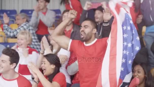 Multitud Espectadores Viendo Partidos Deportivos Estadio Animando Equipo — Vídeos de Stock