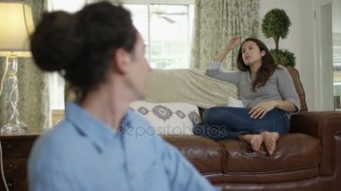 4k çift evde duygusal konuşmayı ilişki sorunları