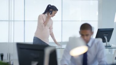 telefonda pazarlık 4 k hamile iş Yöneticisi