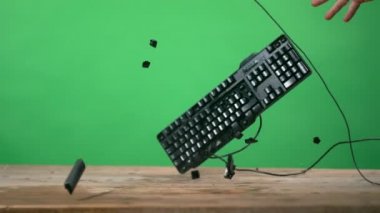 4k klavye aşağı resepsiyon ve yıkıcı, süper ağır çekim vurdu kırdı