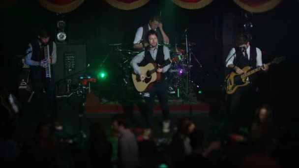 Musiciens Jouant Direct Sur Scène Club — Video