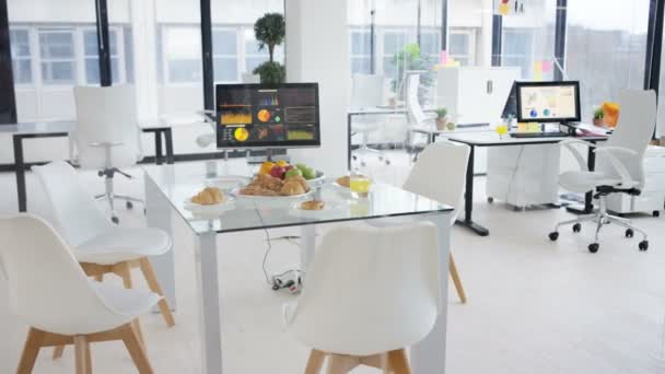 Interior Empty Office Desk Laid Fruits Pastries Morning Meeting — Stock Video