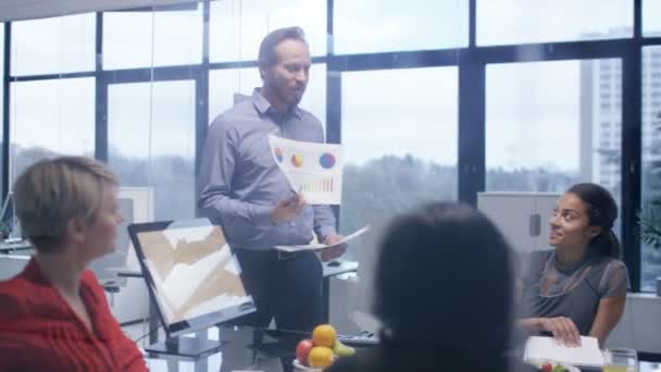 Equipe Negócios Corporativa Início Manhã Reunião Com Alimentos Refrescos — Vídeo de Stock