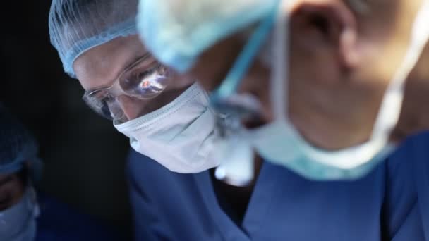 Team Surgeons Operating Theater Performing Operation Patient — Stock Video