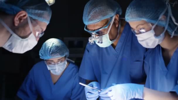 Team Surgeons Operating Theater Performing Operation Patient — Stock Video