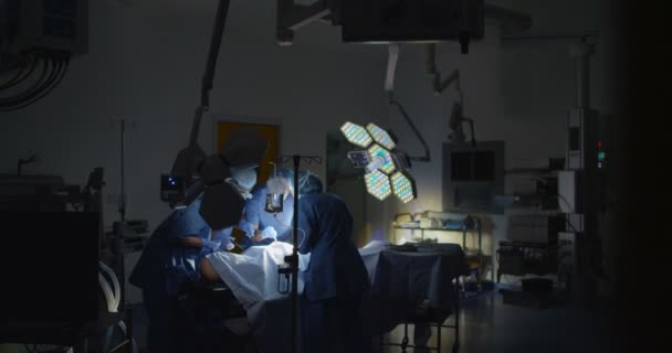 Team Kirurger Rörelsens Theater Utför Åtgärden Patient — Stockvideo