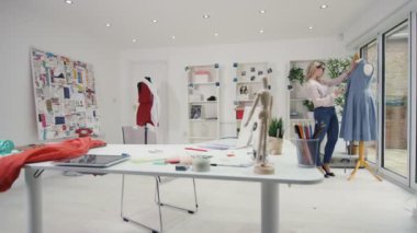 4 k moda tasarımcısı yaratıcı stüdyo sonra işte