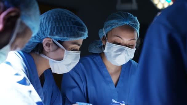 Team Surgeons Operating Theater Performing Operation Patient — Stock Video