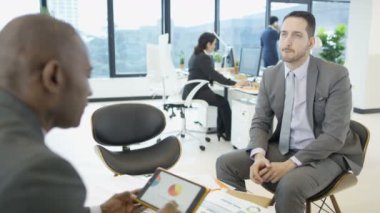 4 k karışık etnik köken kurumsal iş çalışma grubu birlikte şehir ofisi