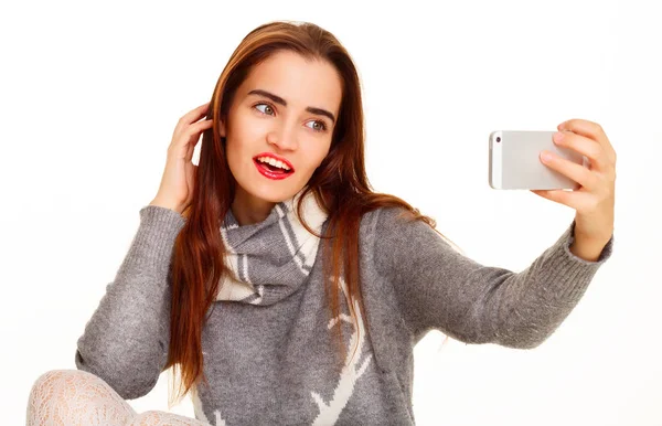 Portret van jonge mooie smiley vrouw selfie maken over whit — Stockfoto