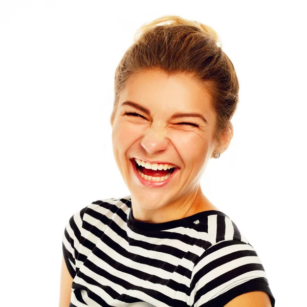 Feliz joven riendo en voz alta sobre fondo blanco — Foto de Stock