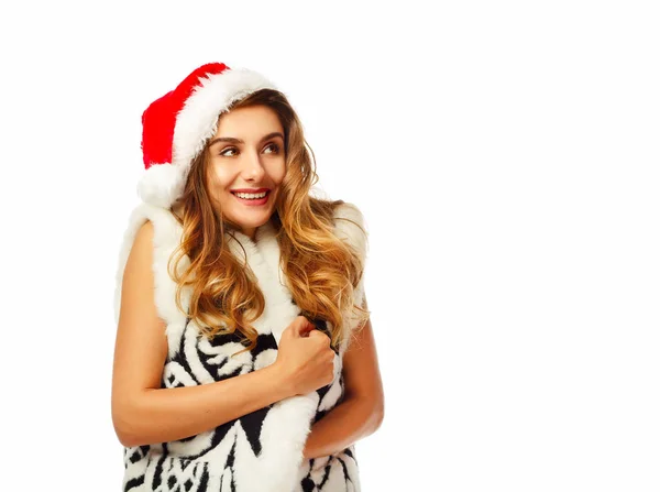 Junge glückliche Frau in rotem Weihnachtsmann über weißem Hintergrund. Weihnachtskonzept — Stockfoto