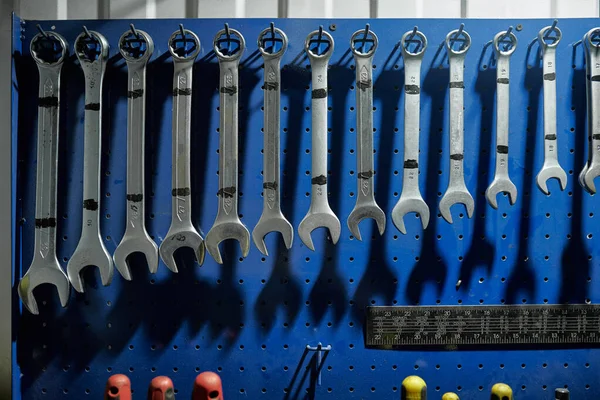 Set Wrenches Stand Car Workshop — Stock Photo, Image