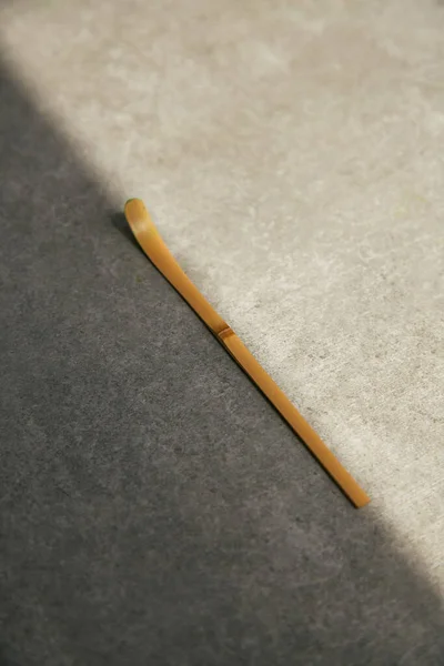 Chashaku Bamboo Spoon Matcha Tea Gray Surface Divided Shadow — Stock Photo, Image