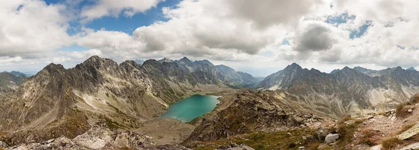 Panoramic photo of Velke Hincovo Pleso lake valley in Tatra Mountains, Slovakia, Europe — Stock Photo, Image
