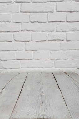 Eski beyaz tuğla duvar ve ahşap kat arka plan