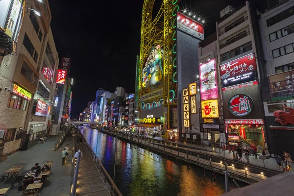 Osaka, Japón - 03 de septiembre de 2019: zona comercial nocturna Dotonbori. Osaka, Japón . —  Fotos de Stock