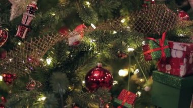Dekore edilmiş bir Noel çekim dolly