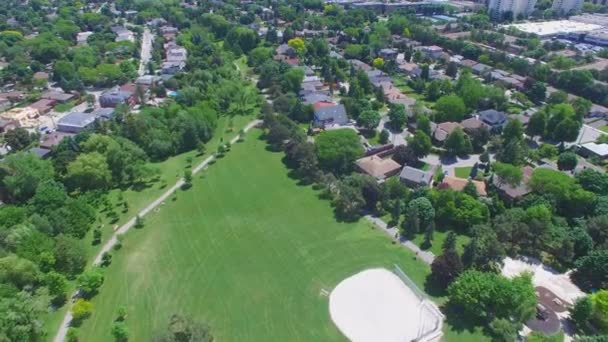 Aerial shot over suburbs of North America — Stock Footage Aerial shot over suburbs of North America Royalty Free Stock Footage
