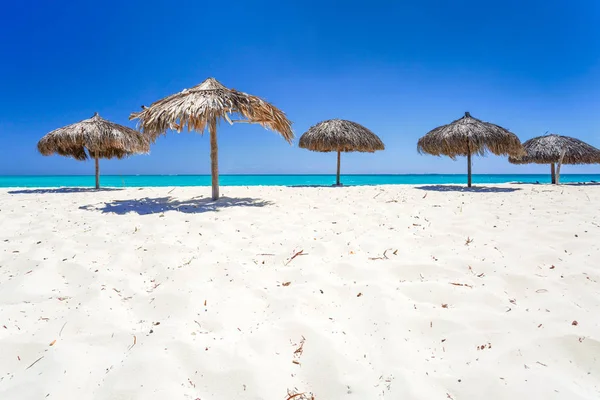 Egzotycznej plaży w Cayo Largo. Kuba — Zdjęcie stockowe