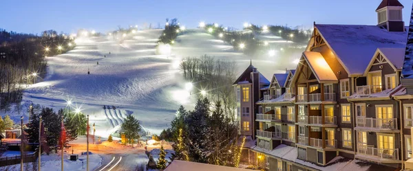 Blue Mountain Village w zimie — Zdjęcie stockowe