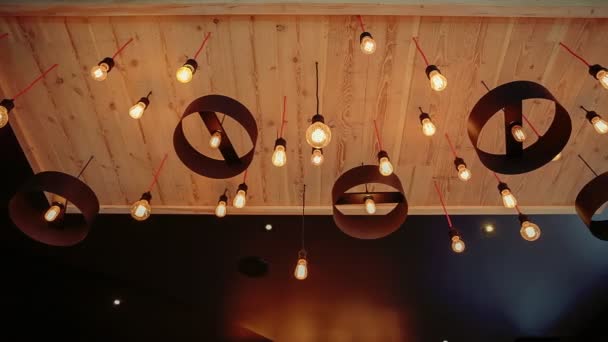 Krásné retro osvětlení interiéru lampa dekor. — Stock video