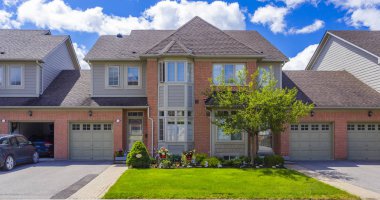 Özel lüks evi Toronto, Kanada banliyölerinde inşa.