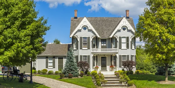 Prachtig vintage oud Canadees huis — Stockfoto