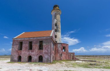Klein Curacao üzerinde eski deniz feneri