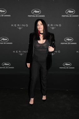 Hareket Ödülleri yemek kadınlarda