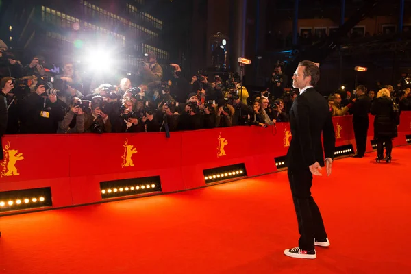 Guy Pearce attends the 'Genius' premiere — Stock Photo, Image