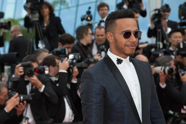  Lewis Hamilton 'bilinmeyen Girl (La Fille Inconnue)' prömiyeri katılır 