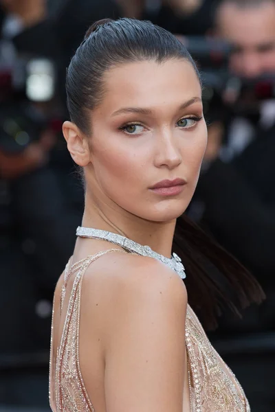 Bella Hadid attends the 'Cafe Society' premiere — Stock Photo, Image