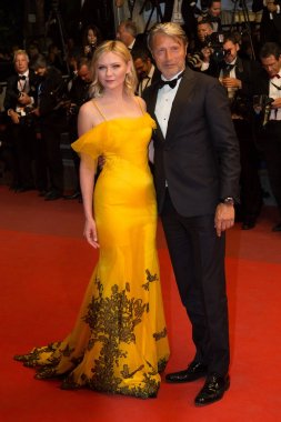 Kirsten Dunst, Mads Mikkelsen. 